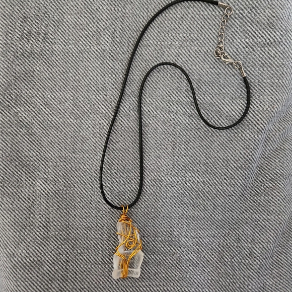 Handmade beach glass necklace - Picture 3 of 3